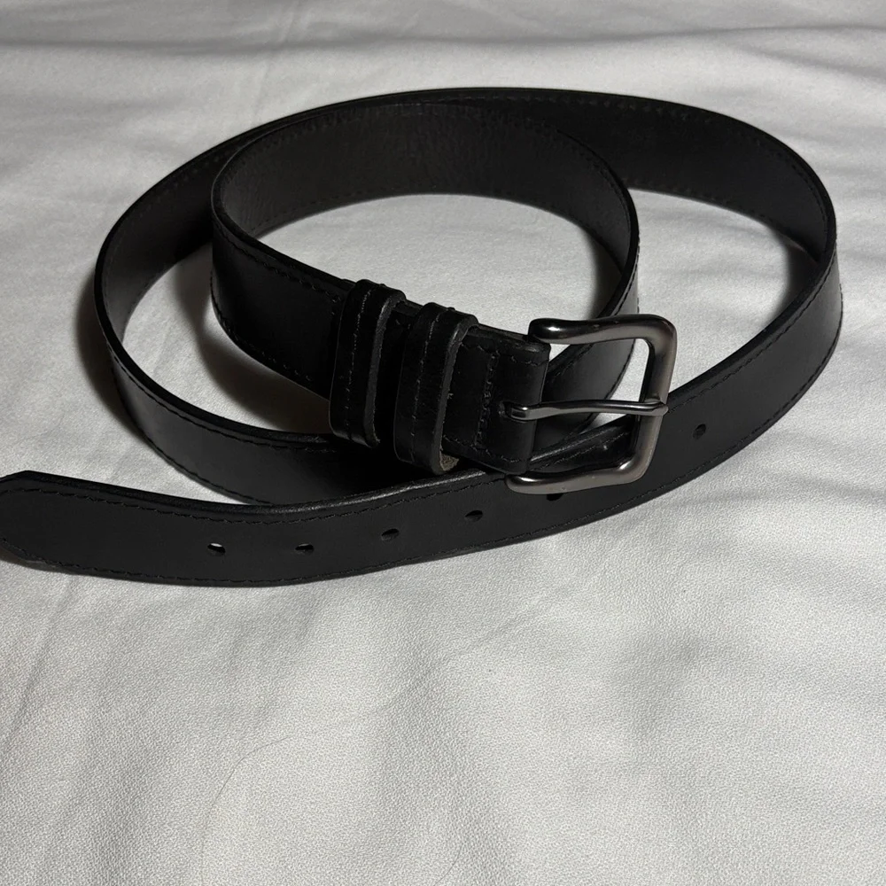 Wrangler Black Leather Belt with Silver tone Buckle - Size 50-52